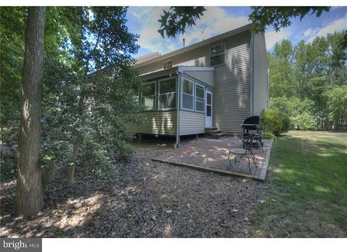 19 Fawnhollow Ct #1 - Photo 3 of 17