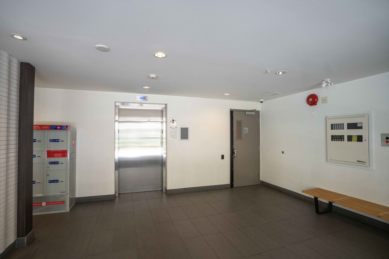 13925 Fraser Highway - Photo 5 of 21