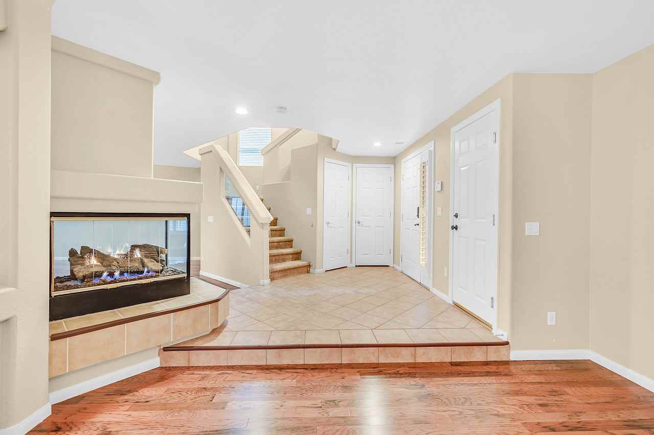 10966 Ladyburn Ct #NA - Photo 3 of 21