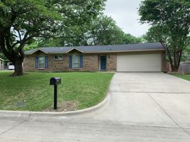 featured image of 404 Live Oak Dr