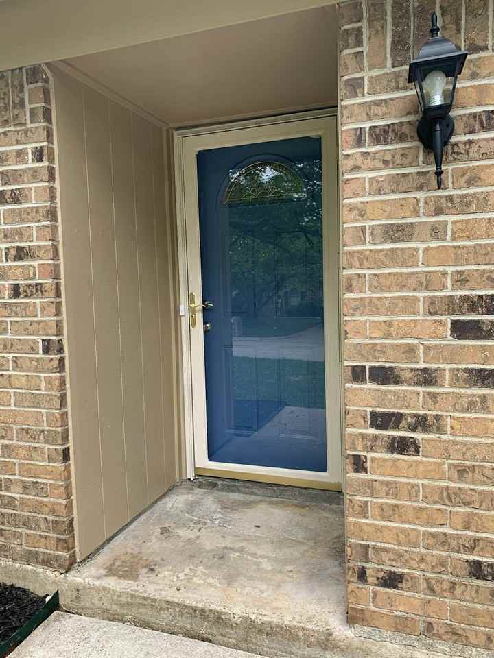 404 Live Oak Drive - Photo 2 of 43