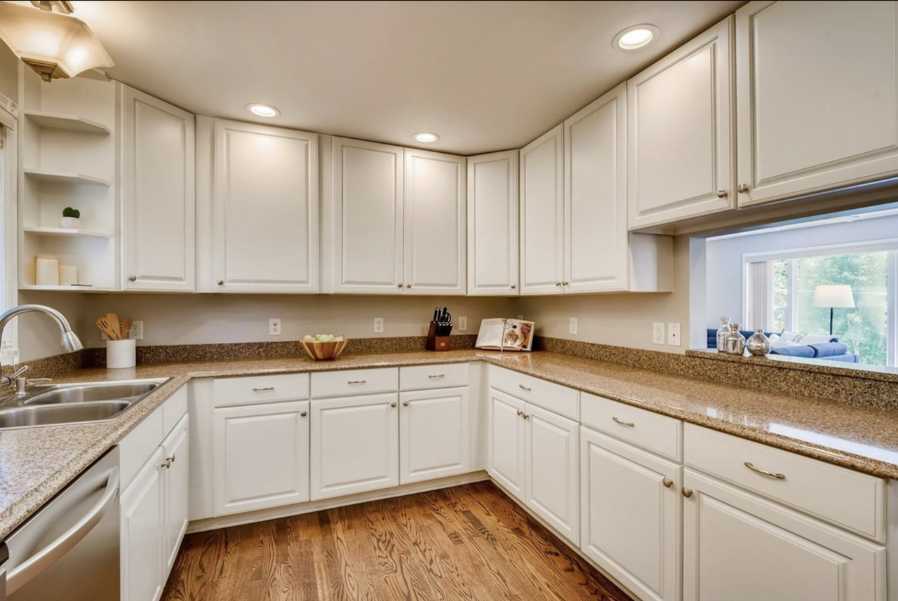 5013 West 60th Street - Photo 3 of 20