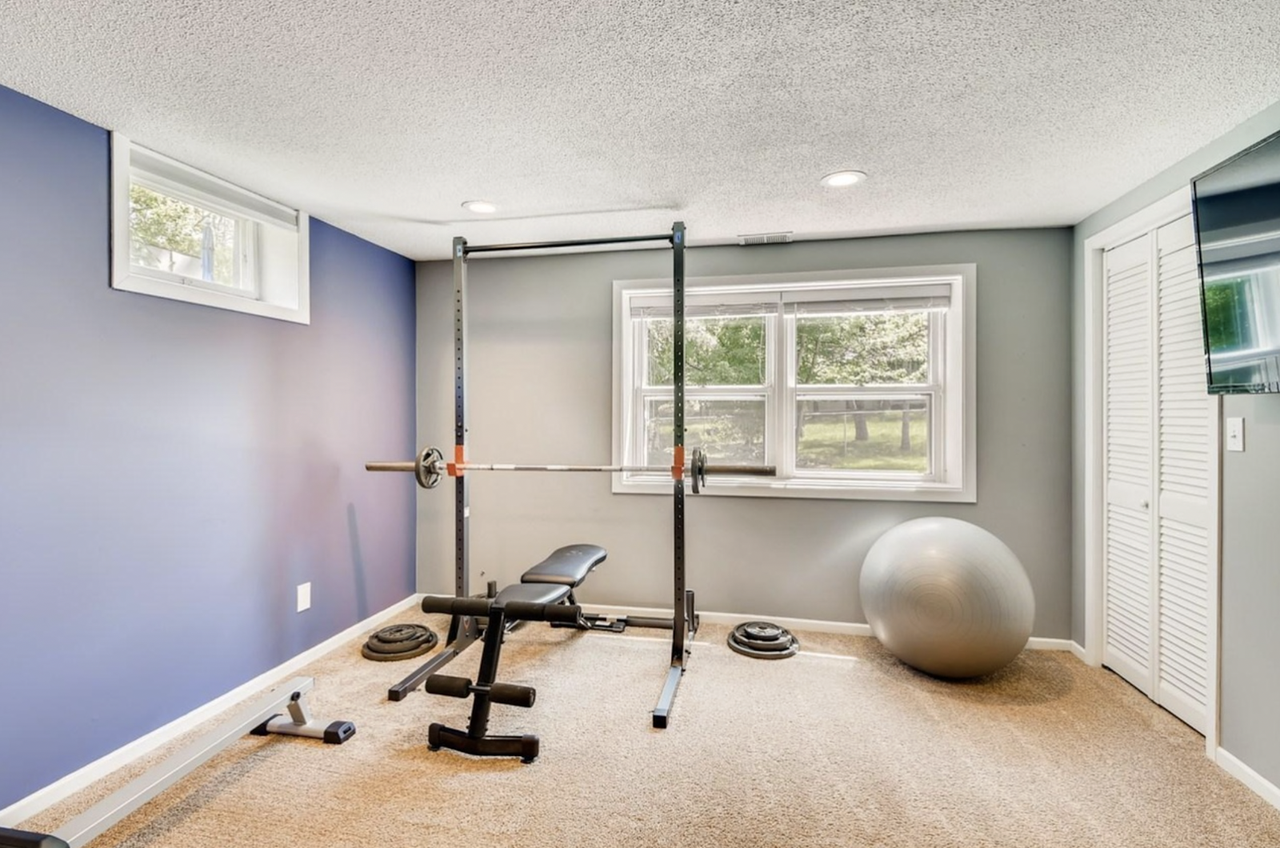 5013 West 60th Street - Photo 4 of 20