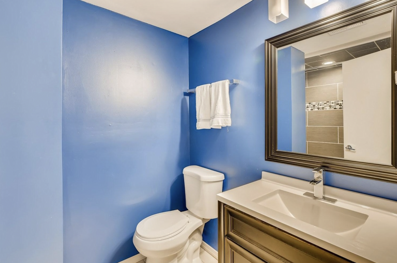 5013 West 60th Street - Photo 5 of 20
