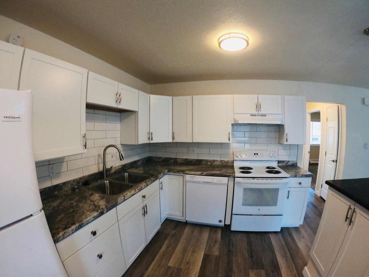 1474 10th St #4 - Photo 4 of 9