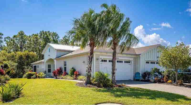 270 Coral Reef Way - Photo 7 of 40
