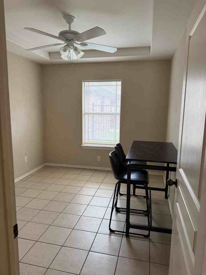 606 San Antonio Ave #606-4 - Photo 6 of 12