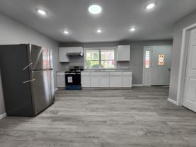 128 Henderson St - Photo 1 of 1