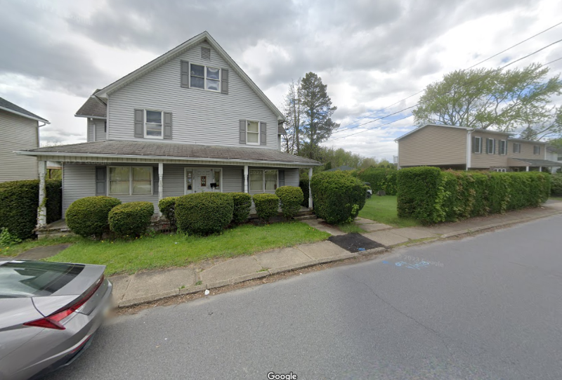 128 Henderson St - Photo 6 of 6