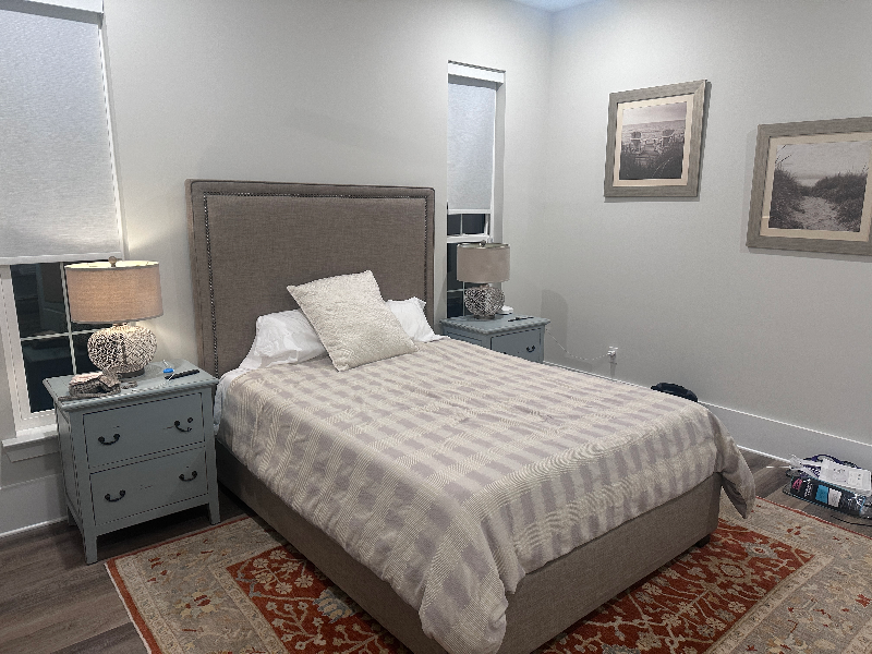 546 Howard Ave - Photo 4 of 21