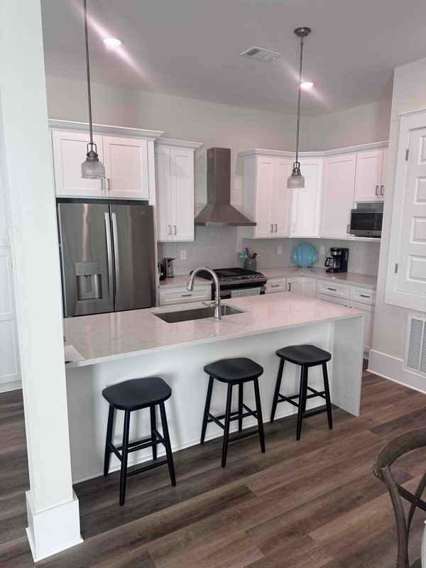 546 Howard Ave - Photo 5 of 21