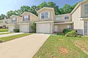 featured image of 428 Sandy Oak Dr