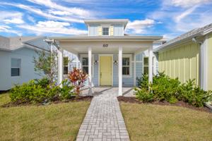 featured image of 513 High Tide Ln