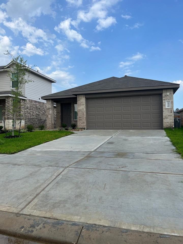 24330 Saddlestone Green Dr