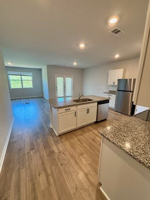 416 Lauren Ln - Photo 6 of 20
