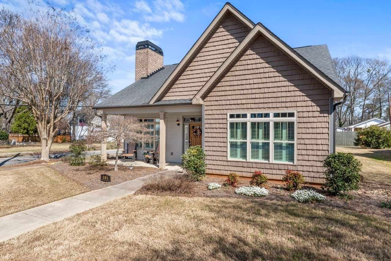 101 Dean Cir - Photo 2 of 20
