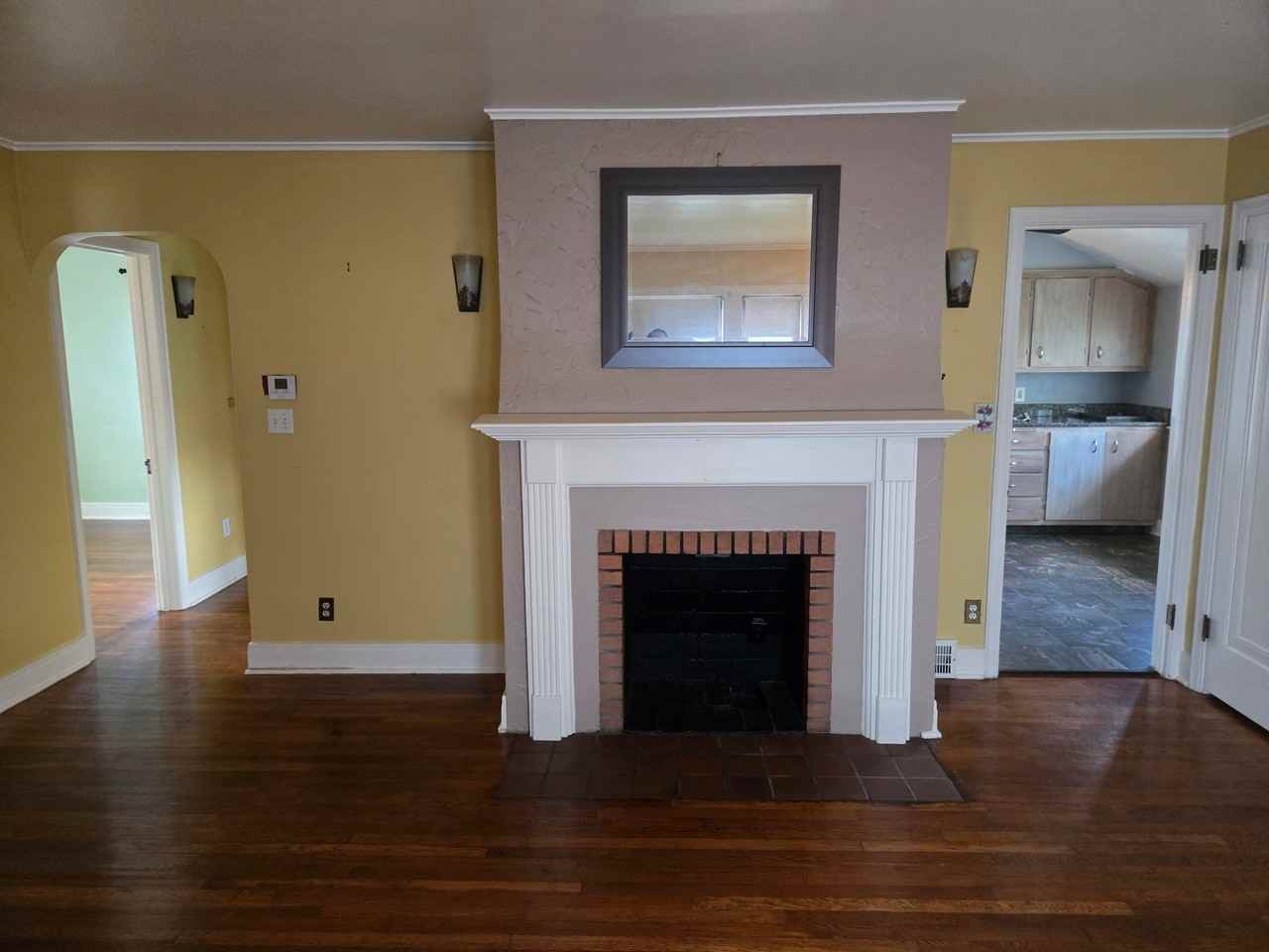 306 Hazelwood Ave Se - Photo 5 of 20
