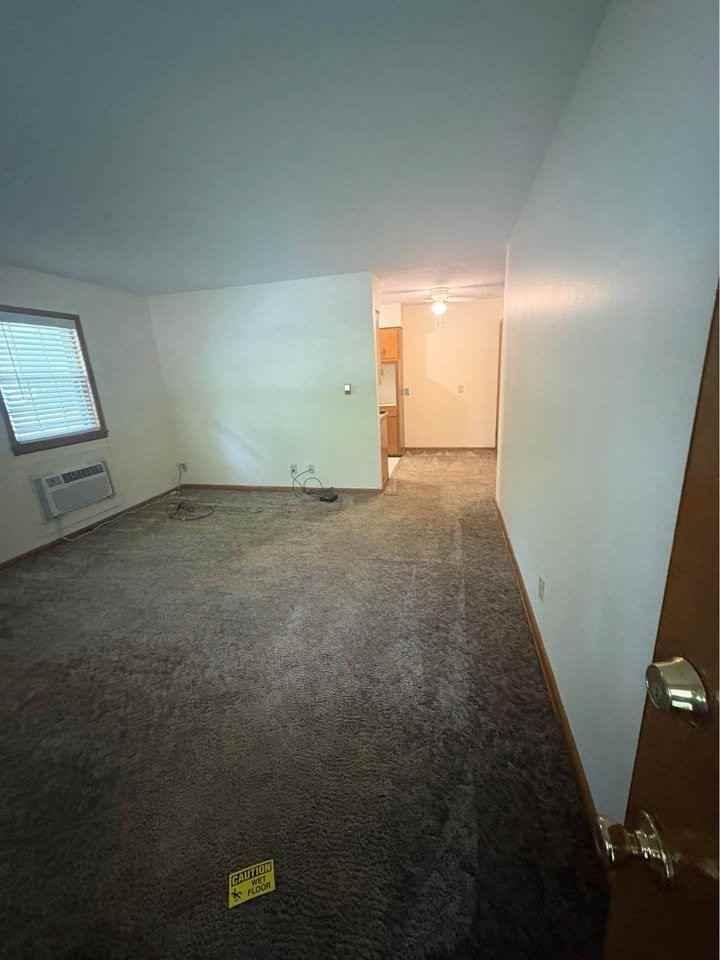 1258 E Elm St #13 - Photo 3 of 14