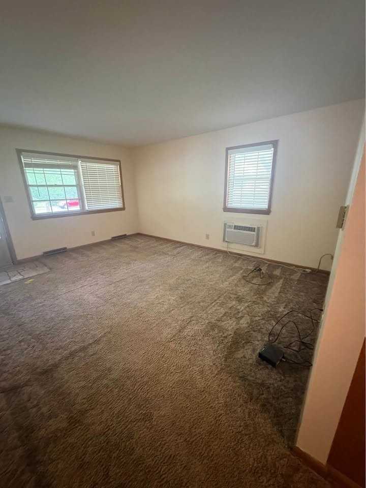 1258 E Elm St #13 - Photo 5 of 14