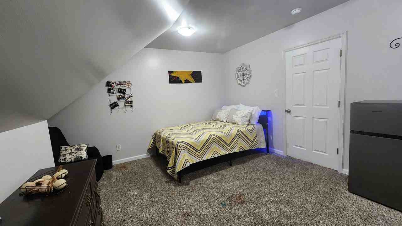 5467 Maple Ave - Photo 5 of 14