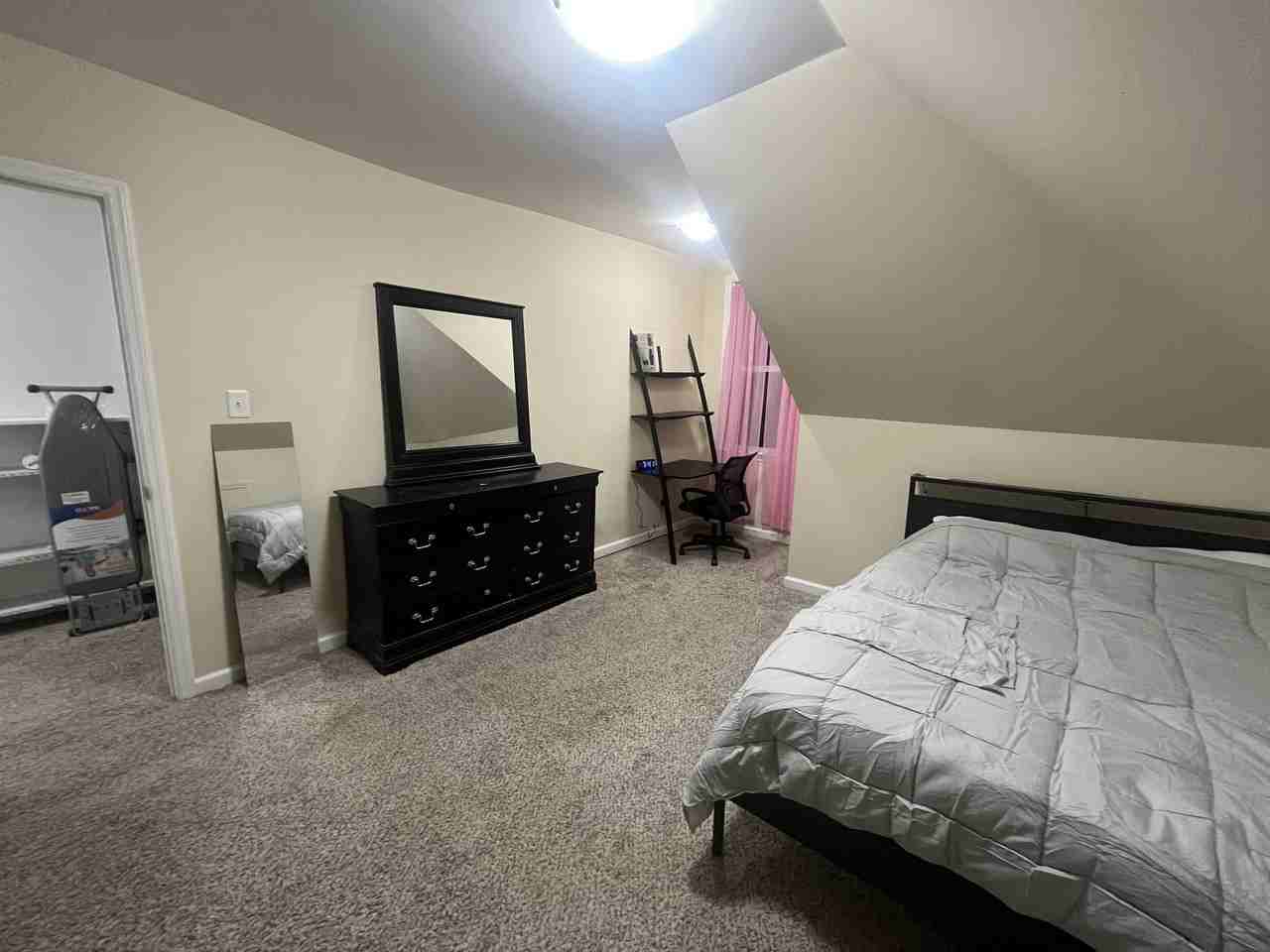 5467 Maple Ave - Photo 2 of 11
