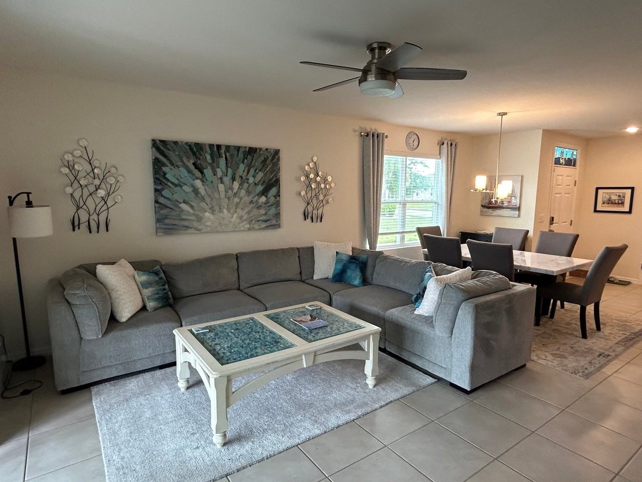 25208 E Lenox Cir - Photo 3 of 27