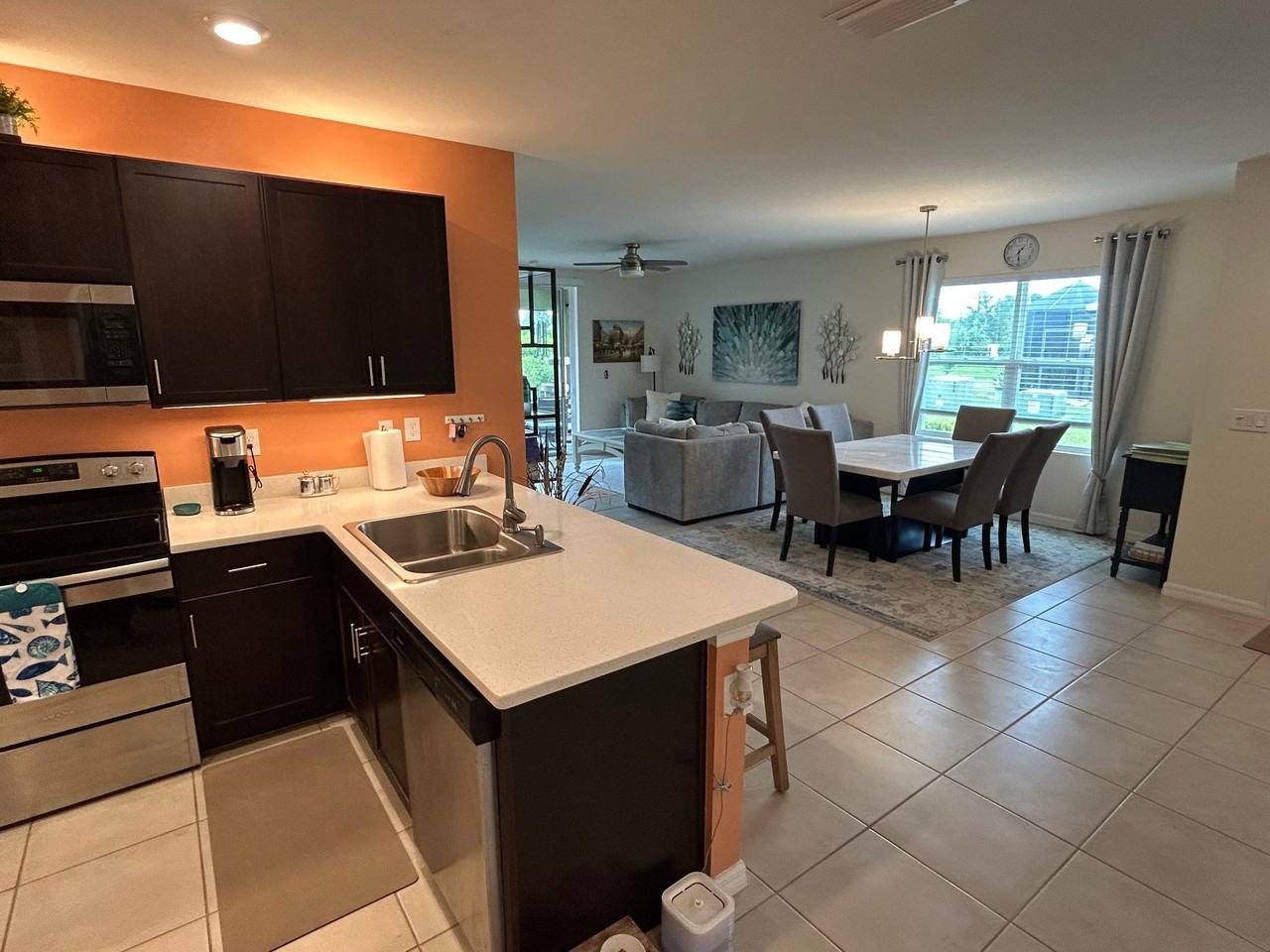 25208 E Lenox Cir - Photo 4 of 27