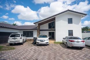 3611 Sw 132nd Ave - Photo 1 of 1
