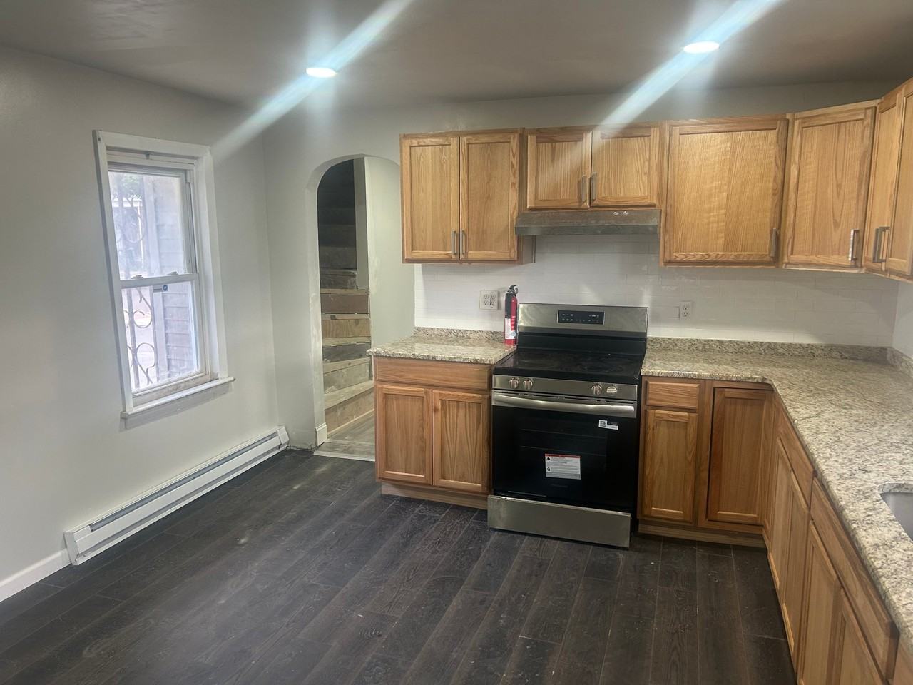 19 Beech St - Photo 2 of 11