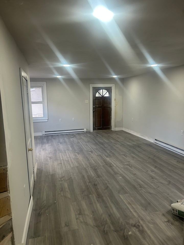 19 Beech St - Photo 3 of 11