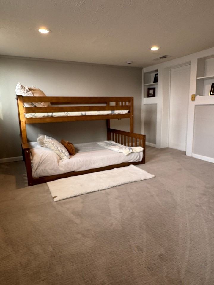 316 S University St - Photo 3 of 16