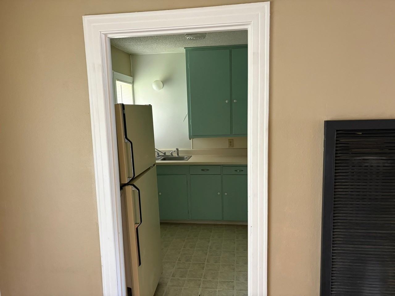 106 Dixie Dr - Photo 5 of 19