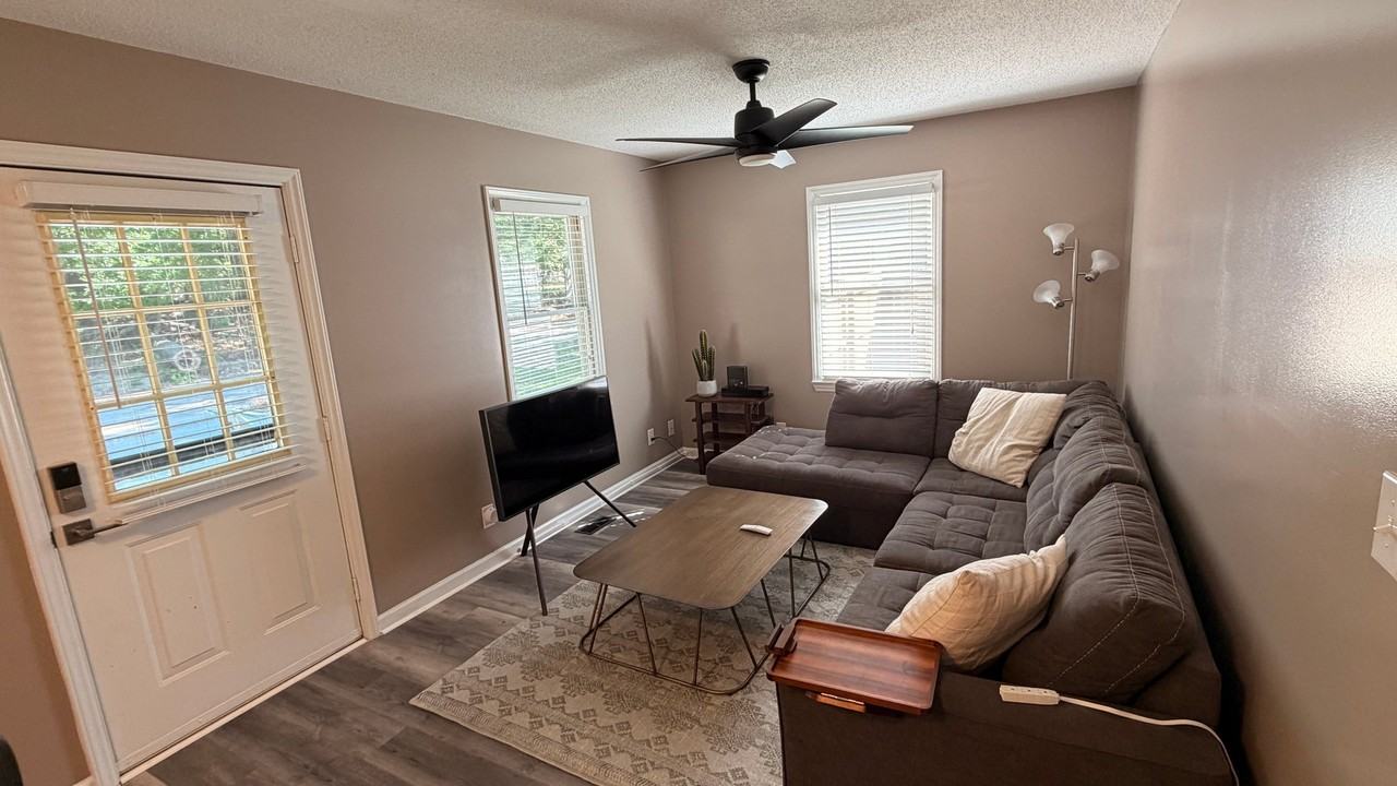 1505 Ridge Ln #1 - Photo 3 of 13
