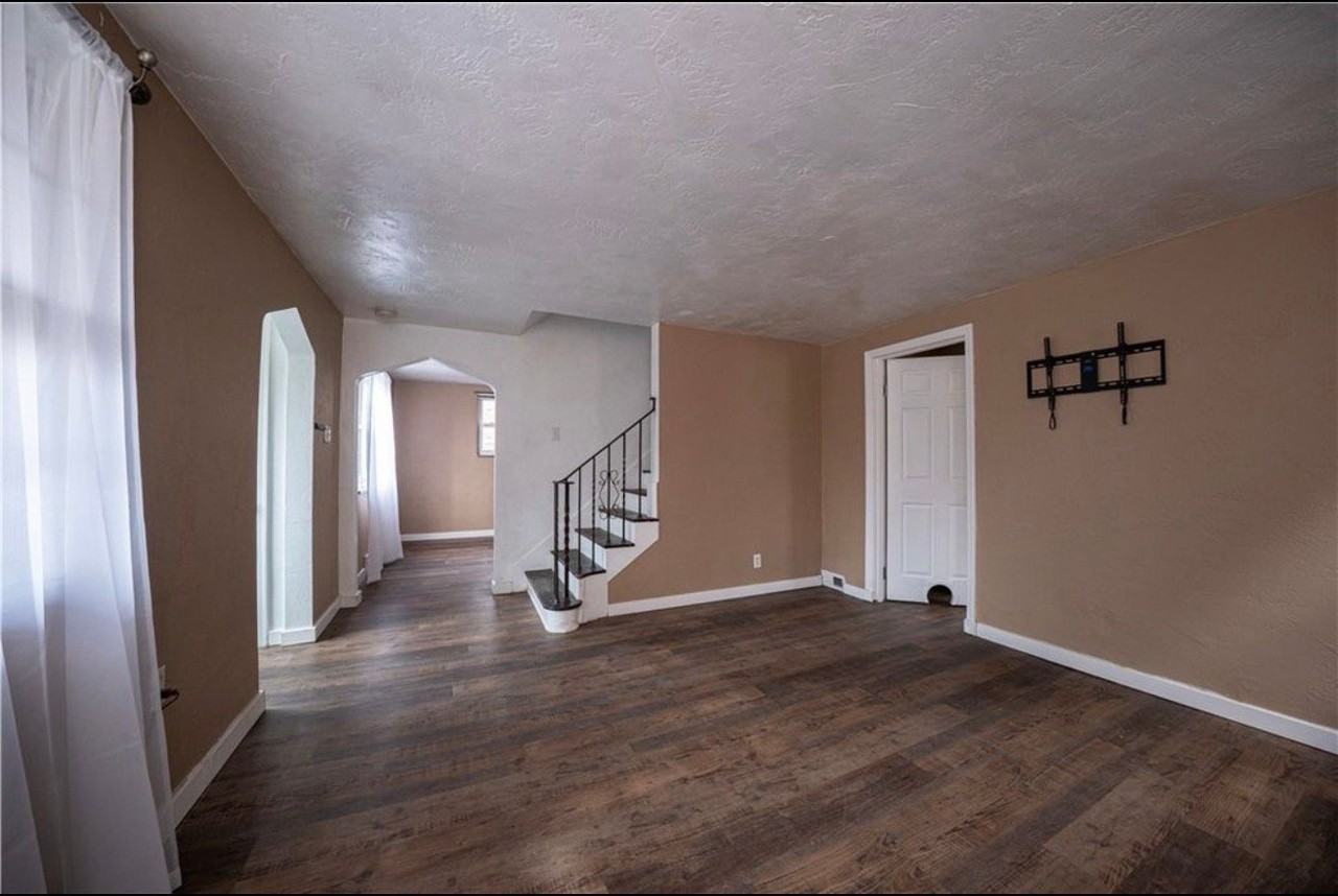 924 James St - Photo 5 of 17