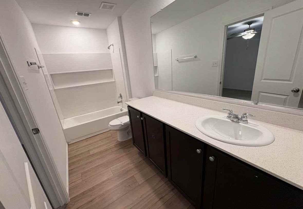 1256 Mosely Cir - Photo 5 of 14