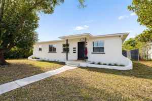 featured image of 2844 30th Ave N