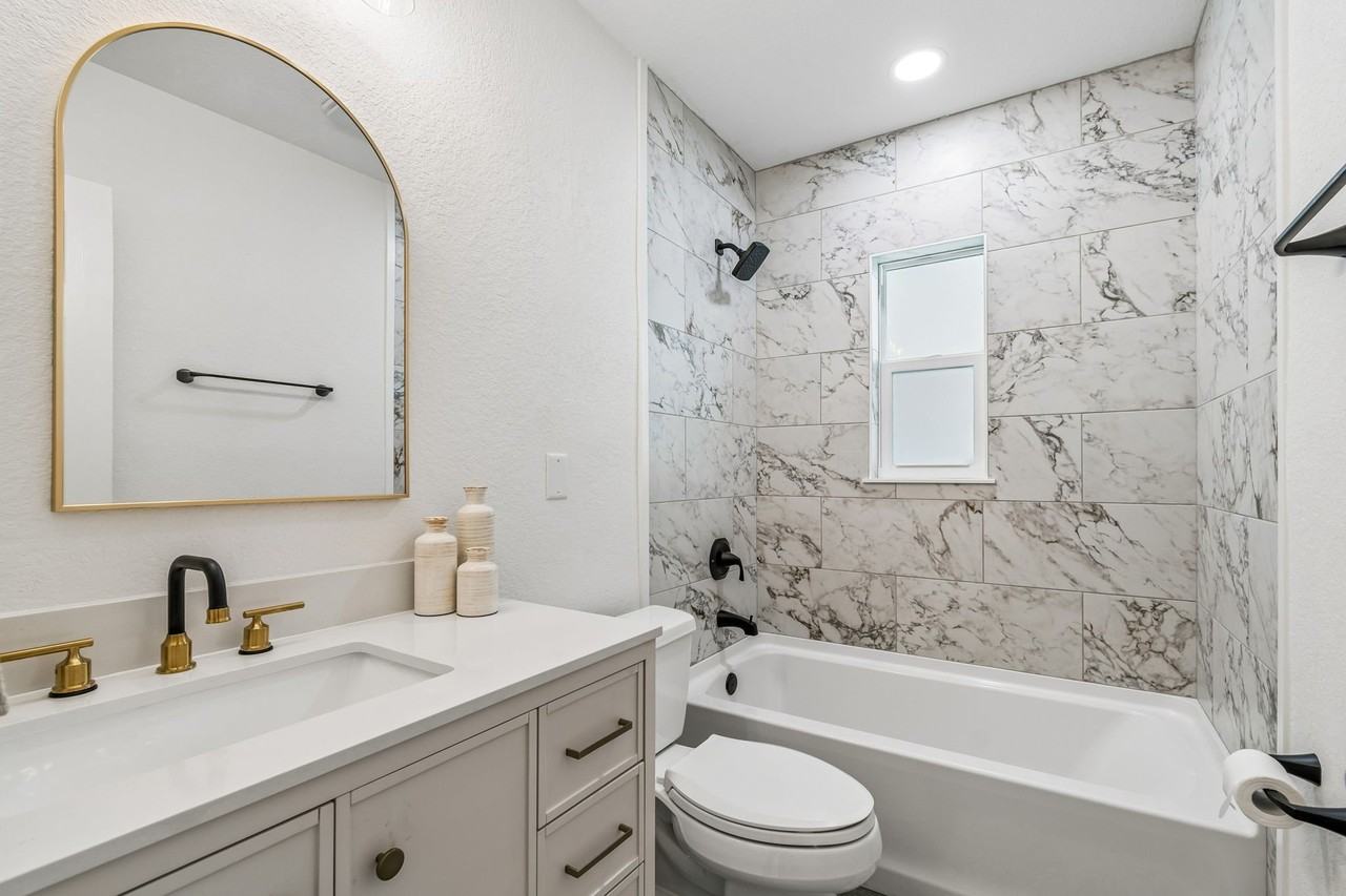 2844 30th Ave N - Photo 3 of 13