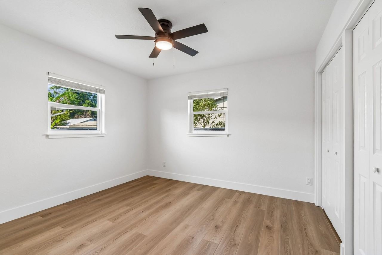 2844 30th Ave N - Photo 4 of 13