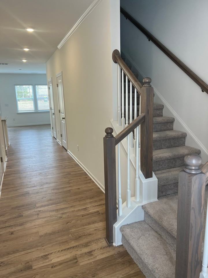 224 Hank Way - Photo 3 of 15