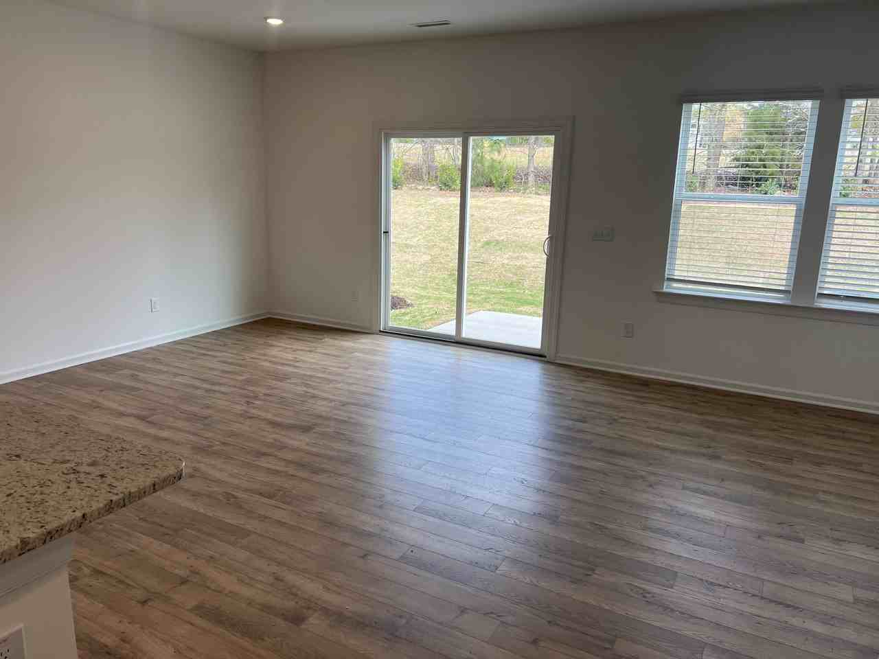 224 Hank Way - Photo 4 of 15