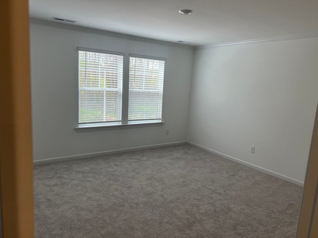 224 Hank Way - Photo 6 of 15