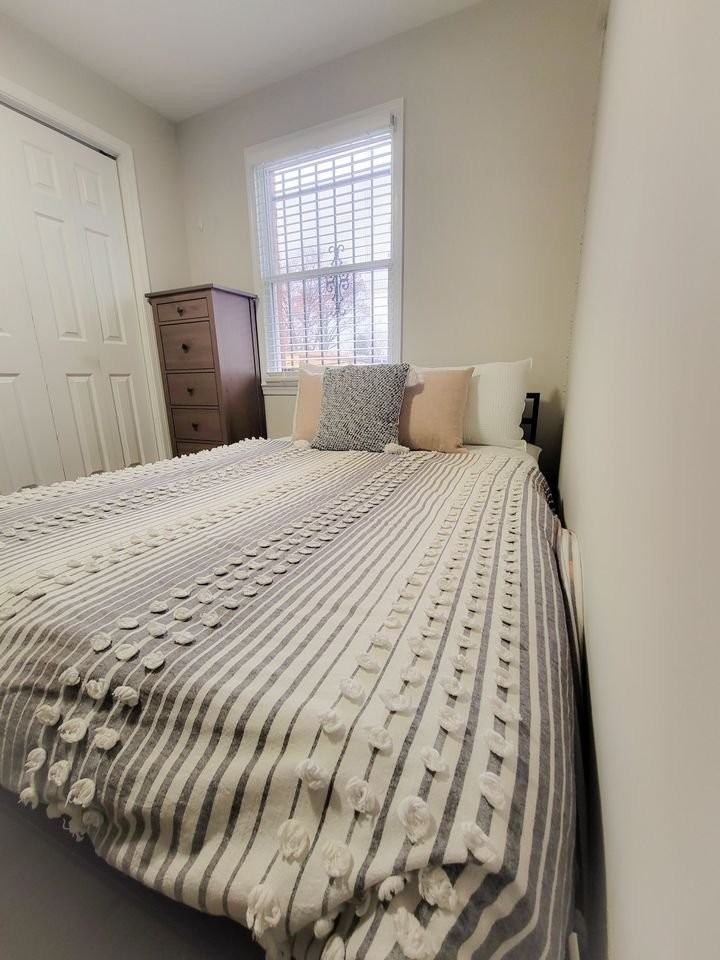 5521 Jay St Ne - Photo 2 of 9