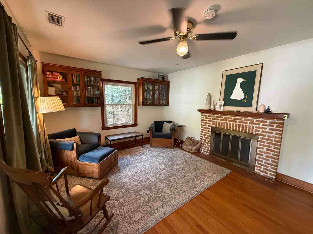 1427 E 48th St - Photo 3 of 16