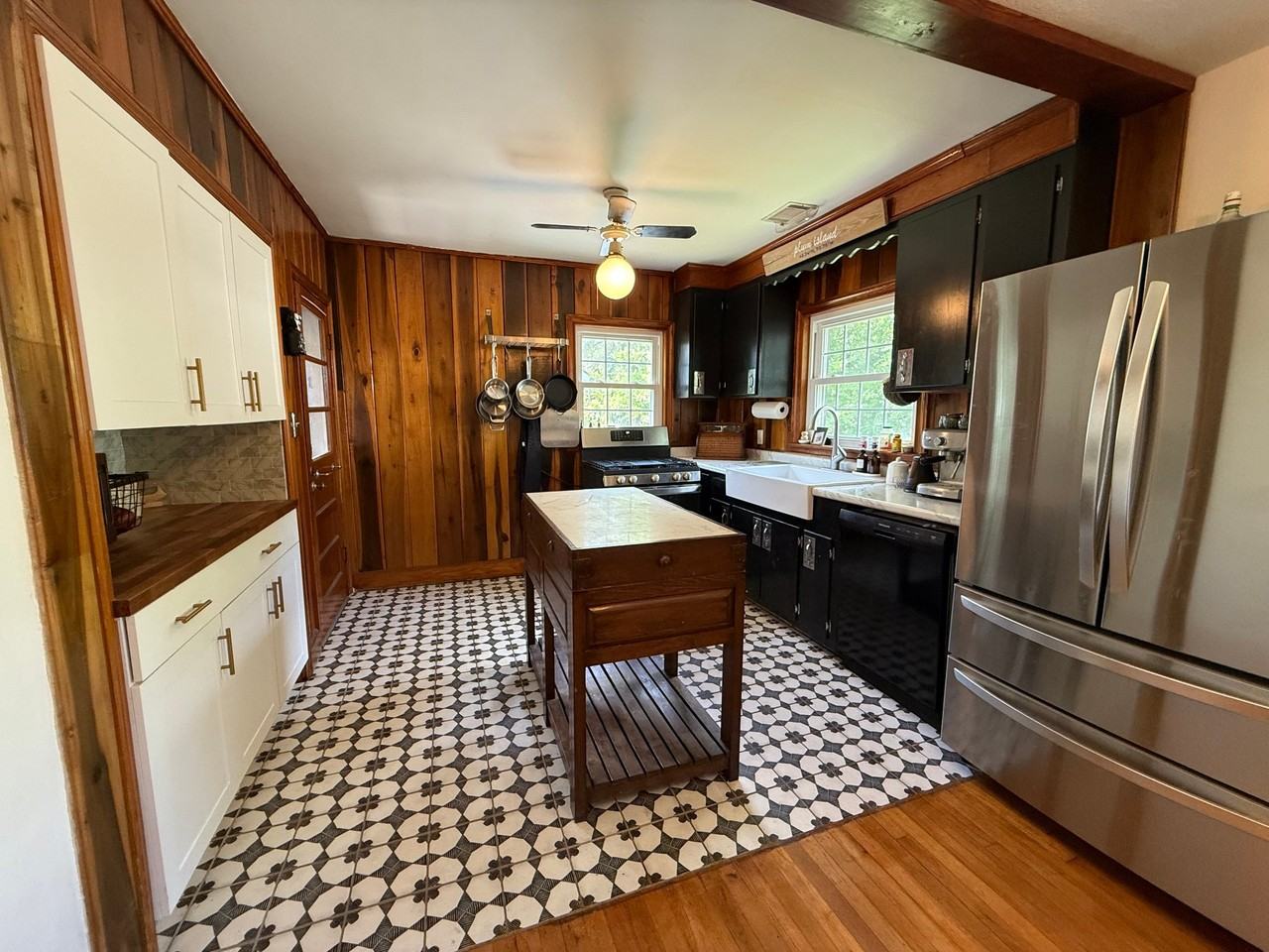 1427 E 48th St - Photo 5 of 16