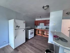 2400 W Balmoral Ave #1C - Photo 1 of 1