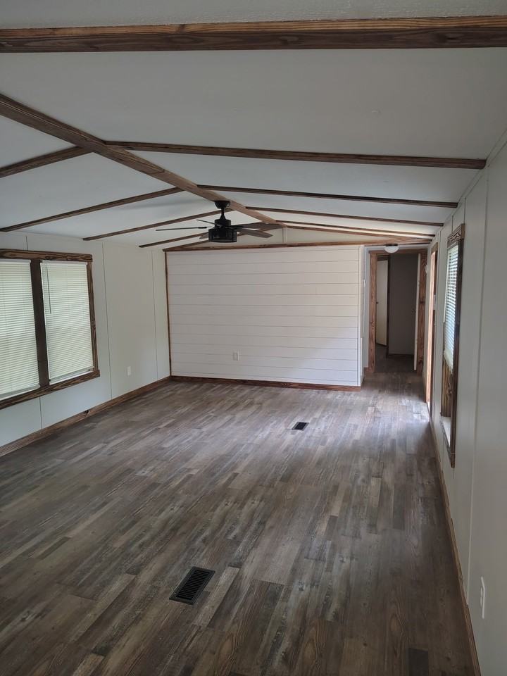 125 Shady Oaks Lndg - Photo 2 of 14