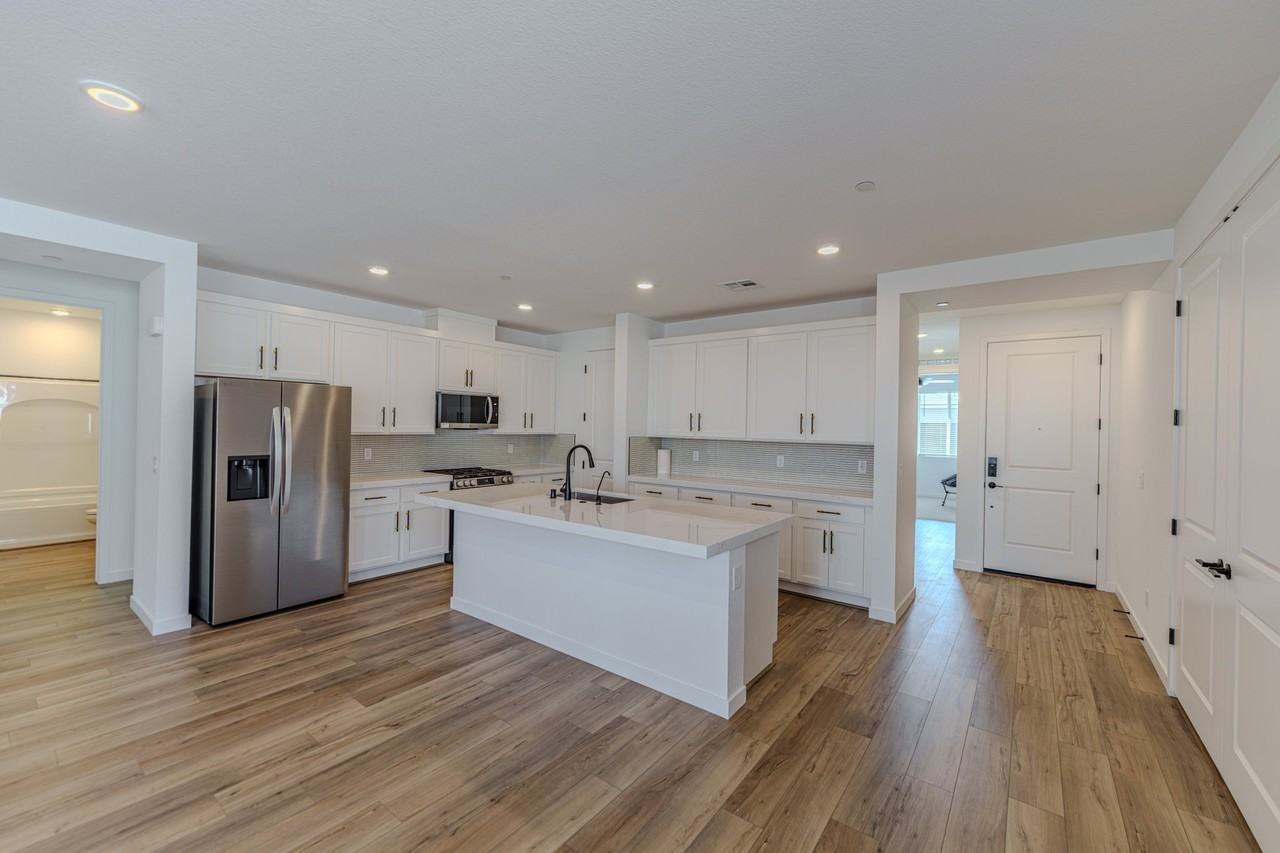 10848 Corliss River Ave - Photo 6 of 14