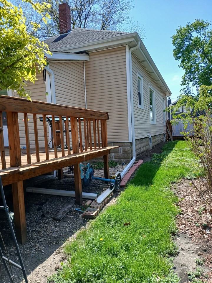 730 E Jefferson St - Photo 2 of 16