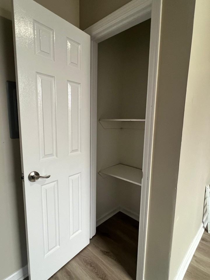 38 Winans St #7 - Photo 2 of 12