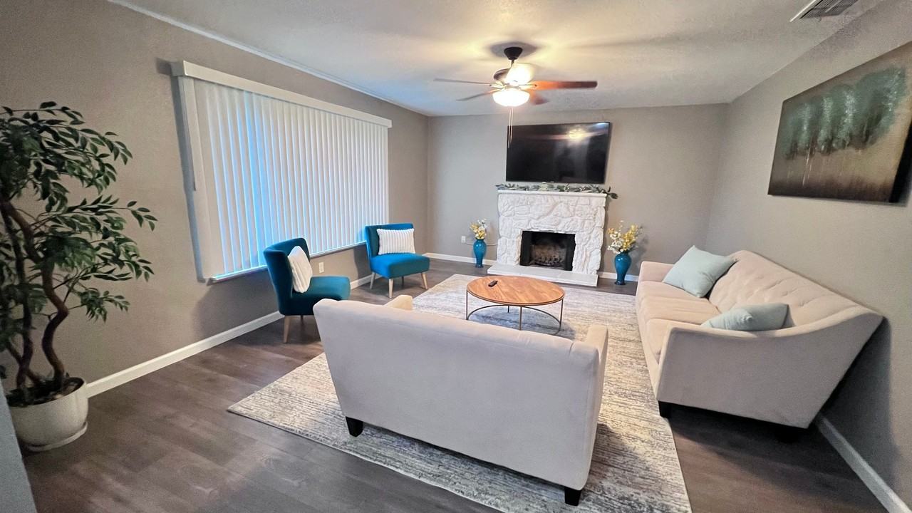 3376 Hartselle Way - Photo 2 of 6